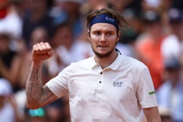 Лучший теннисист Казахстана завоевал второй подряд титул ATP на грунте