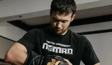 Казахстанский боец жестко ответил американцу: «Ты можешь быть третьим вариантом, болтун»