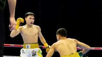 Казахстанский боксёр проиграл и уступил место в топе Boxrec узбекскому чемпиону