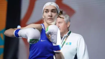 Казахстанская боксёрша вышла в четвертьфинал чемпионата мира по боксу