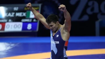 Казахстанские вольники открыли медальный счёт на чемпионате мира-2025