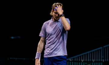 Казахстанский теннисист уступил в матче «Трофеи Северной Пальмиры»