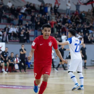 «Актобе» одержал победу на последних секундах над «Карагандой» в чемпионате Казахстана