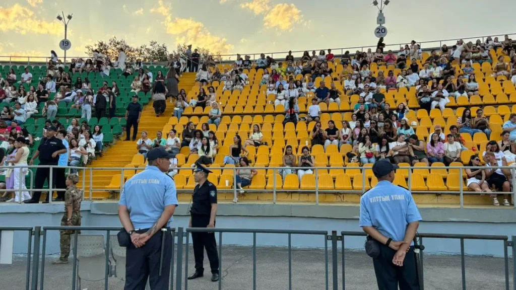 Иллюстрация — Полиция Алматы призвала болельщиков к порядку перед матчем «Кайрат» — «Реал»