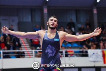Главный борец сборной Казахстана уступил в первом бою на чемпионате мира в Загребе