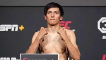 Казахстанский боец не уложился в вес перед турниром UFC 321 в Абу-Даби