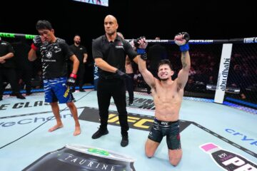 Казахстанского бойца разгромили на турнире UFC в Абу-Даби