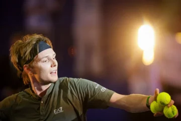 Первая ракетка Казахстана возвращается на «Трофеи Северной Пальмиры» в новом статусе