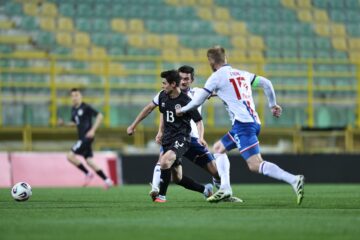 Казахстан не смог на мажорной ноте завершить сезон, проиграв европейскому карлику