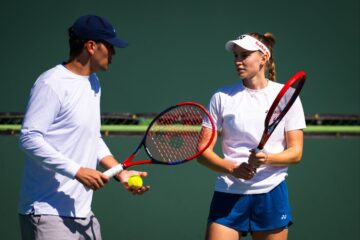 Казахстанская теннисистка отказалась стоять рядом с главой WTA на церемонии награждения в Эр-Рияде