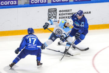 «Барыс» уступил последней команде Востока перед паузой на сборные