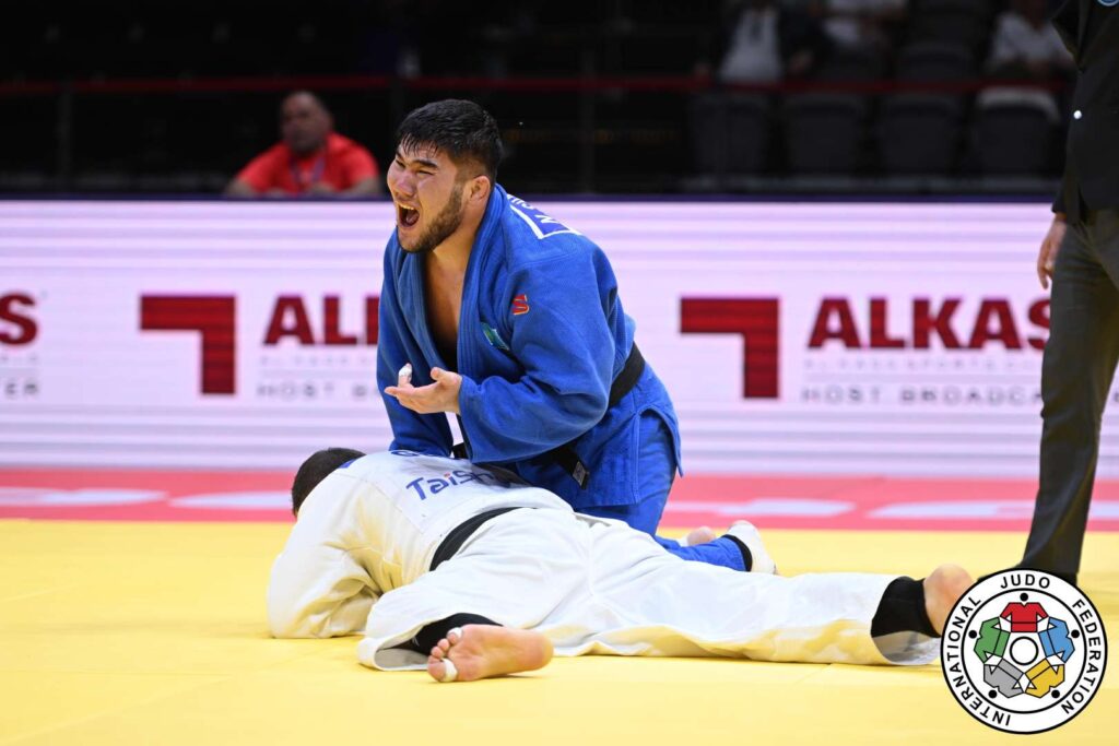 Еще две медали завоевали казахстанцы на «Гранд-слэме» Парижа