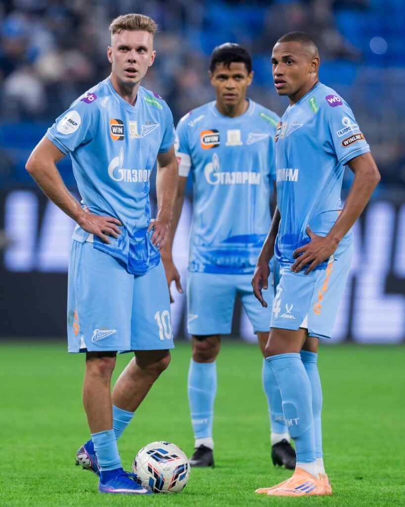 Клуб защитника сборной Казахстана в драматичном матче вырвал победу после возобновления РПЛ