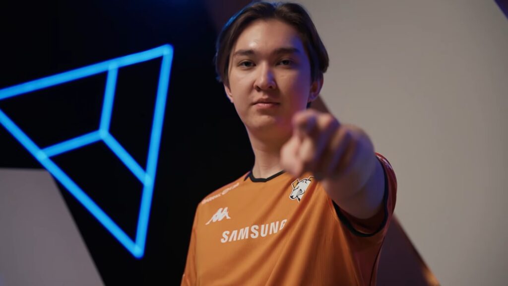 Кайсар ICY Файзнуров. Скриншот с трансляции esportsworldcup.com