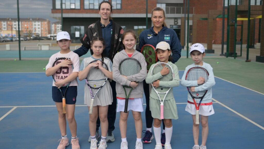 Анна Данилина и Соня Жиенбаева посетили многофункциональный комьюнити-центр в городе Косшы. Фото: ФТК