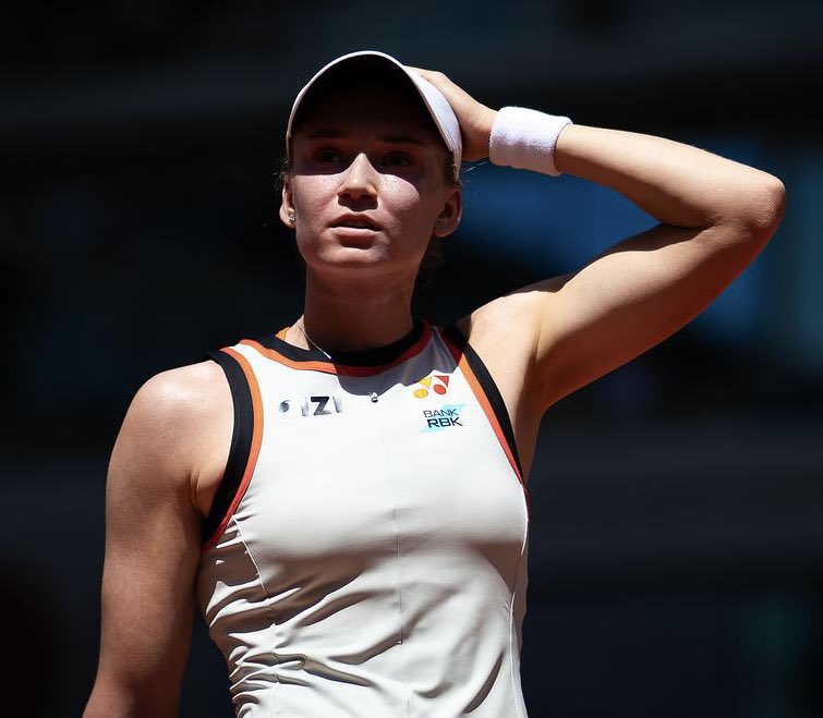 Рыбакина сохранила позицию в рейтинге WTA после провала в Лондоне