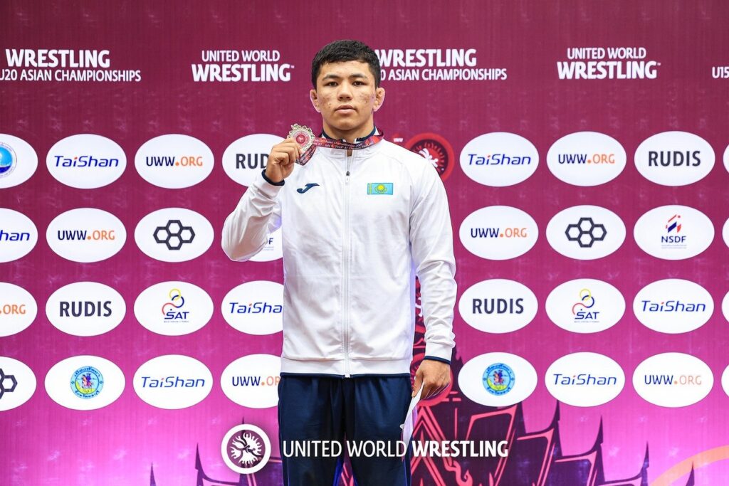 18 медалей завоевали казахстанские борцы на чемпионате Азии в Таиланде